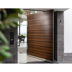 ComTür / Circum Pivot Front Doors / Circum